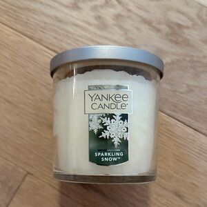 Yankee Candle White Sparkling Snow Jar